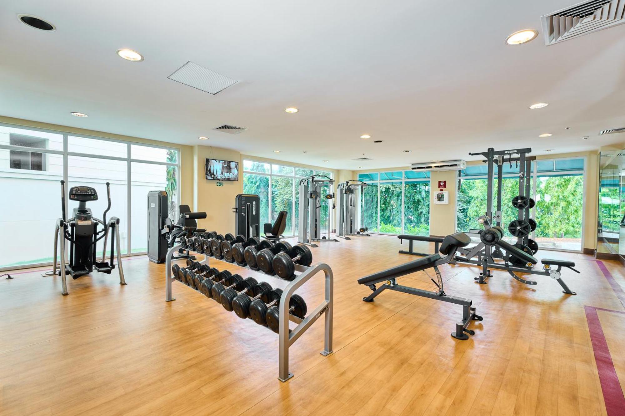 Hotel Gran Evenia Bijao Santa Clara  Esterno foto A typical gym