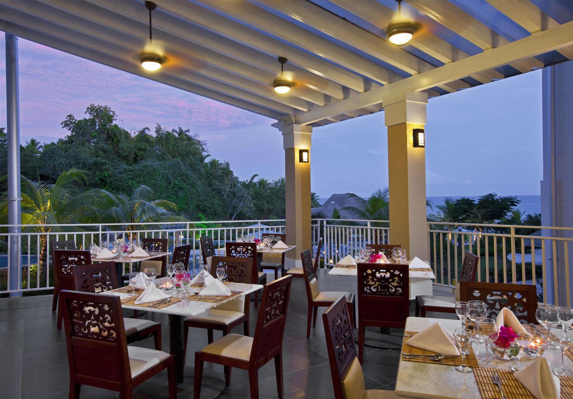 Hotel Gran Evenia Bijao Santa Clara  Ristorante foto The restaurant at the hotel