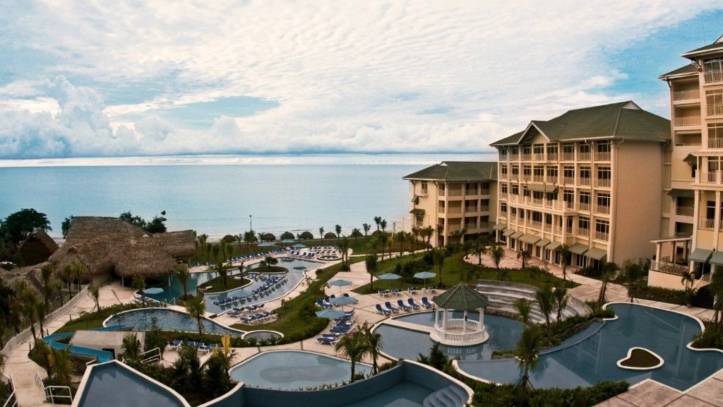 Hotel Gran Evenia Bijao Santa Clara  Esterno foto The resort's main pool